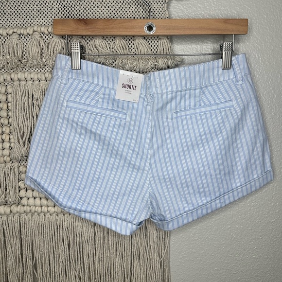 SO Light Blue Striped Shorts - Picture 2 of 5